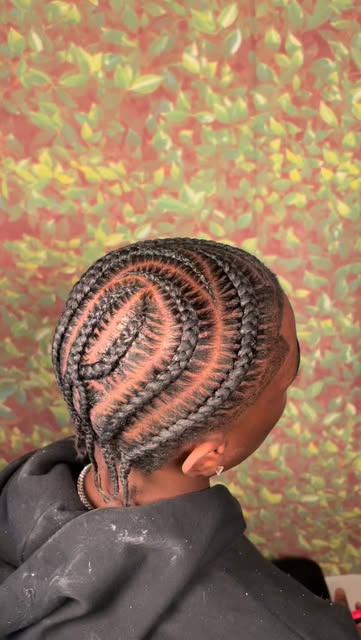 Intricate curved braid design